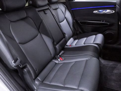 Certified 2026 Genesis GV70 2.5T AWD/4WD image 11