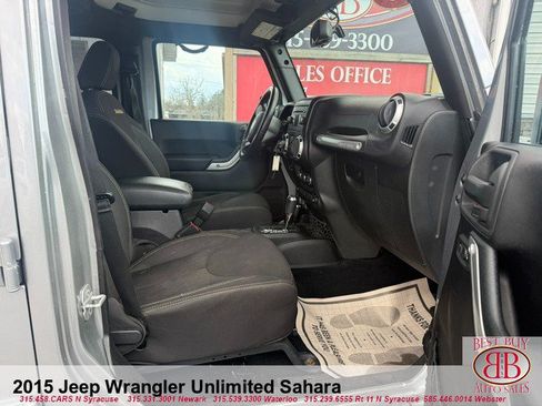 Used 2015 Jeep Wrangler Unlimited Sahara w/ Dual Top Group AWD/4WD image 12
