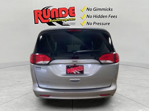 Used 2021 Chrysler Voyager Lxi FWD image 5