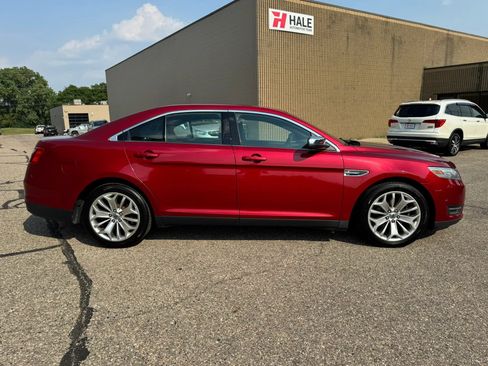 Used 2014 Ford Taurus Limited w/ Equipment Group 301A AWD/4WD image 11