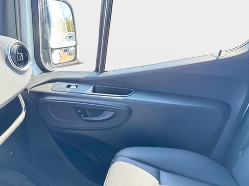New 2026 Mercedes-Benz Sprinter 2500 image 17