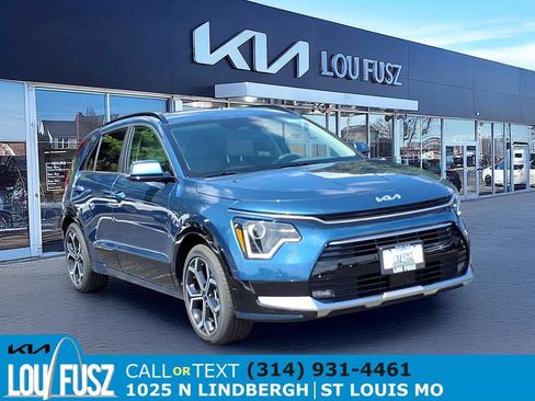 Used 2025 Kia Niro EX Touring FWD image 1