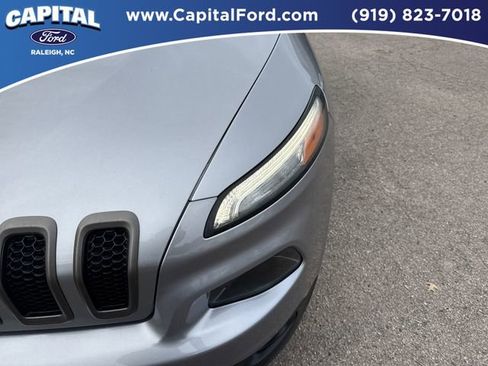 Used 2016 Jeep Cherokee 75th Anniversary image 11