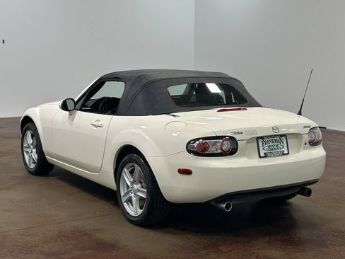 Used 2007 MAZDA MX-5 Miata Sport RWD image 28