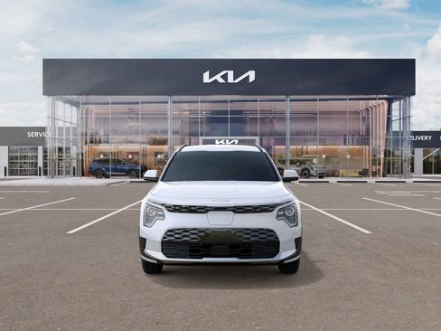 New 2025 Kia Niro Wind w/ Wind Preserve Package image 2
