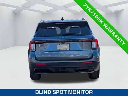 Certified 2025 Ford Explorer ST-Line w/ ST-Line Street Pack image 5