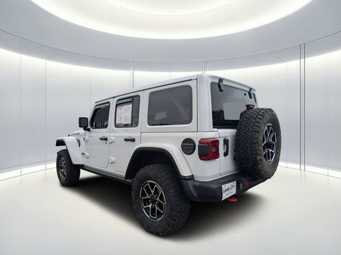 Used 2024 Jeep Wrangler Unlimited Rubicon image 6