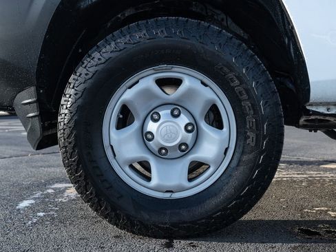 Used 2023 Toyota Tacoma SR image 8