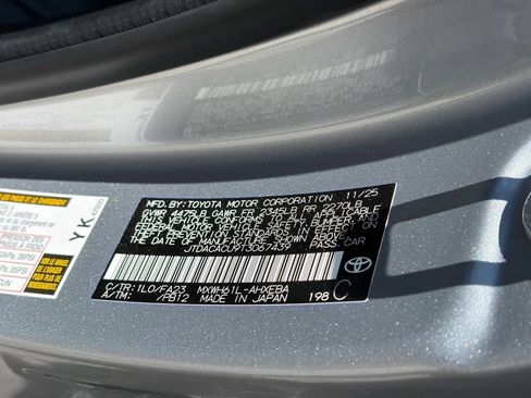 Used 2026 Toyota Prius Plug-In Hybrid FWD image 12