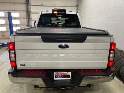 Used 2021 Ford F250 XLT w/ FX4 Off-Road Package image 15