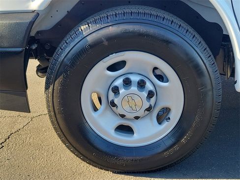 New 2025 Chevrolet Express 2500 Work Van w/ Driver Convenience Package image 22