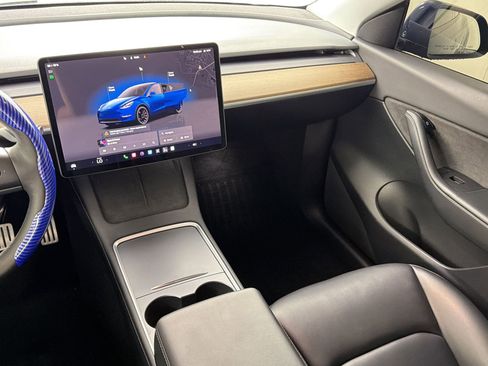 Used 2022 Tesla Model Y Performance AWD/4WD image 25