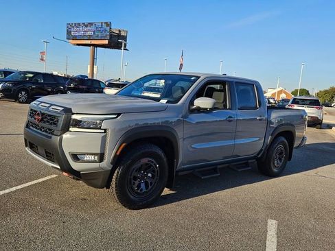 New 2026 Nissan Frontier Pro-X w/ Pro-X Convenience Package image 3