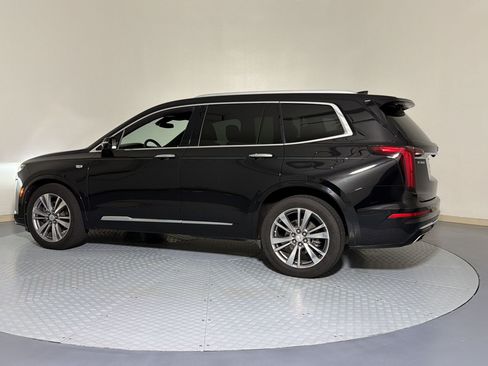 Used 2020 Cadillac XT6 Premium Luxury FWD image 3