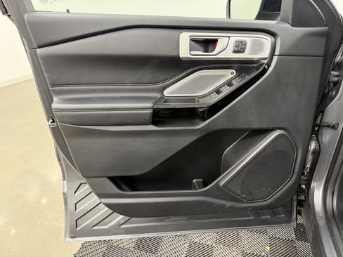 Used 2022 Ford Explorer ST w/ Equipment Group 401A image 13
