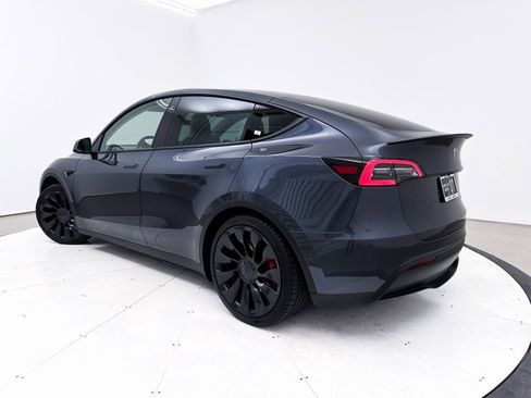 Used 2022 Tesla Model Y Performance image 7