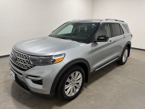 Used 2020 Ford Explorer Limited w/ Class III Trailer Tow Package AWD/4WD image 7