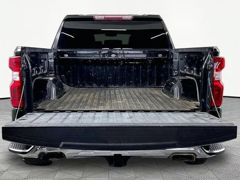 Used 2021 Chevrolet Silverado 1500 LT w/ Z71 Off-Road Package AWD/4WD image 6