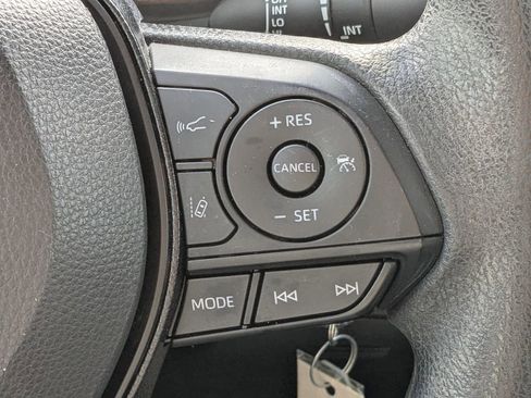 Used 2021 Toyota Corolla LE image 24