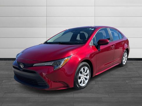 Used 2023 Toyota Corolla LE image 7