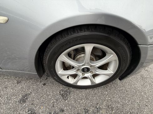 Used 2004 BMW 545i 545iA 4dr Sdn 6-Spd Auto image 27