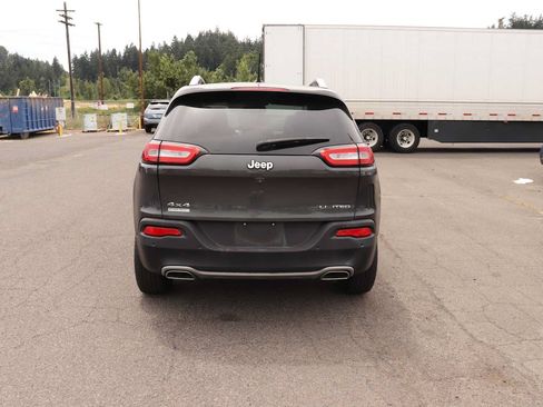 Used 2015 Jeep Cherokee Limited AWD/4WD image 6
