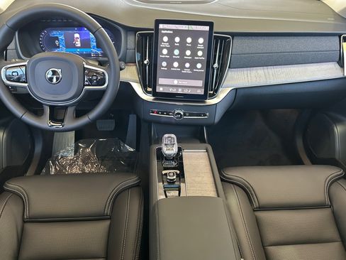 New 2026 Volvo XC90 T8 Ultra w/ Protection Package AWD/4WD image 10