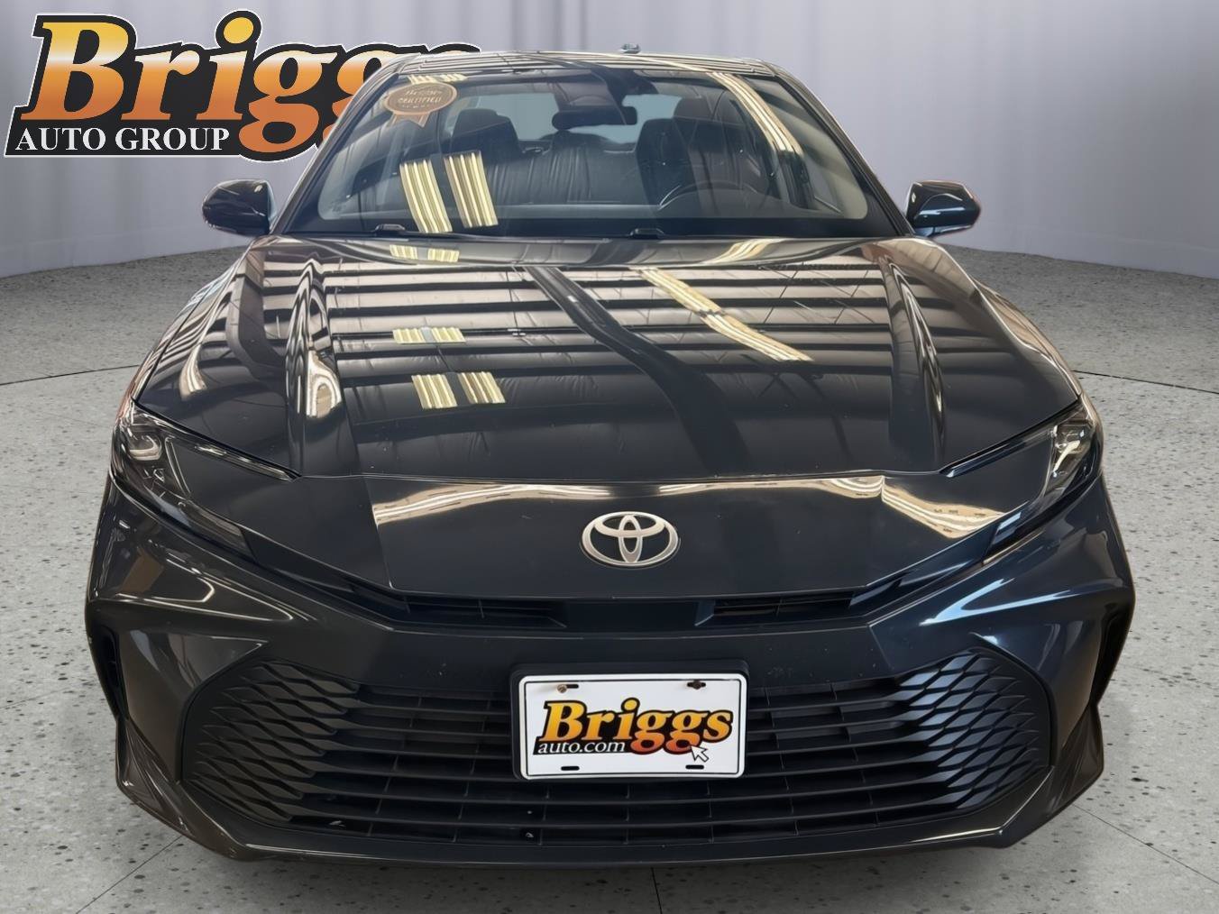 Used 2025 Toyota Camry LE FWD image 8