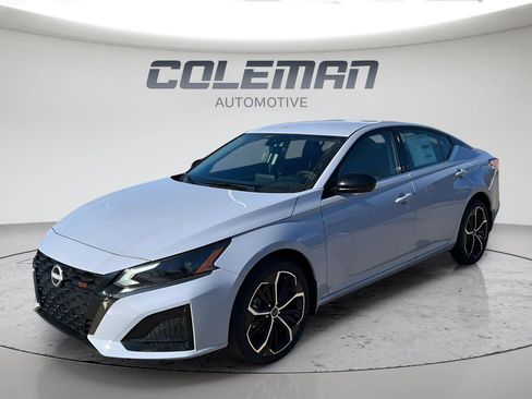 New 2025 Nissan Altima 2.5 SR image 1