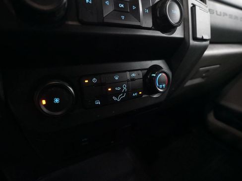 Used 2021 Ford F250 XL w/ Power Equipment Group RWD image 16