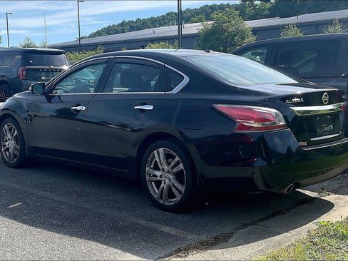 Used 2014 Nissan Altima 3.5 SL w/ Technology Package FWD image 4
