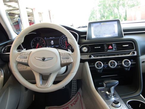 Used 2019 Genesis G70 3.3T Design RWD image 5