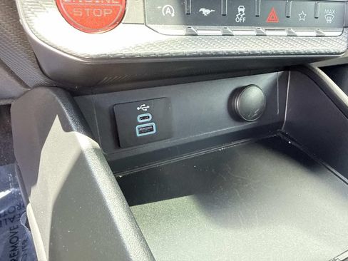 Used 2025 Ford Mustang Coupe RWD image 25