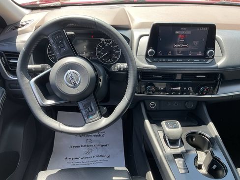 Used 2021 Nissan Rogue SV w/ Premium Package FWD image 18