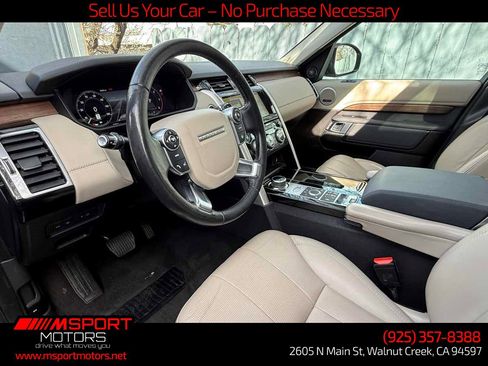 Used 2018 Land Rover Discovery HSE AWD/4WD image 5