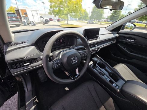 Used 2025 Honda Accord SE image 22