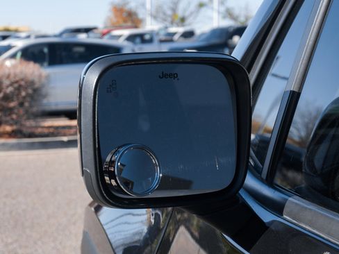 Used 2021 Jeep Renegade Latitude w/ Convenience Group image 17