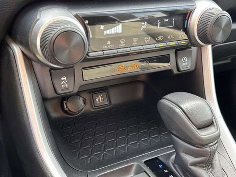 Used 2024 Toyota RAV4 LE image 28