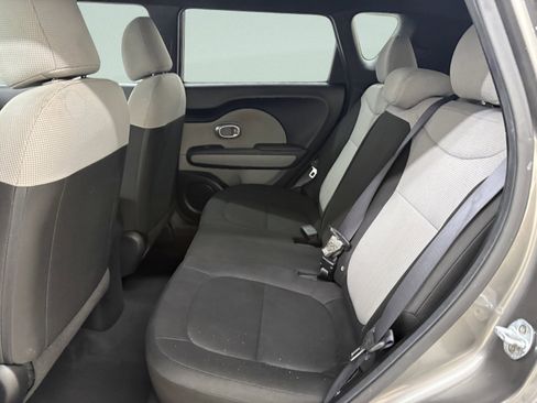 Used 2018 Kia Soul w/ Convenience Package image 12