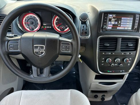 Used 2017 Dodge Grand Caravan SE w/ Power Window Group image 28
