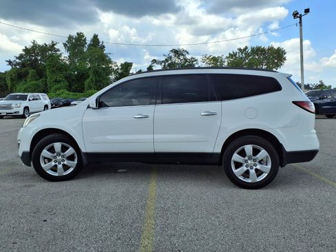 Used 2017 Chevrolet Traverse LT w/ Style and Technology Package FWD image 30