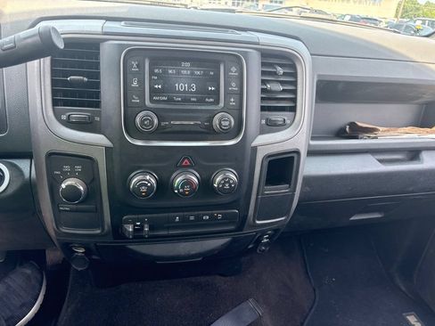 Used 2015 RAM 2500 Tradesman w/ Chrome Appearance Group AWD/4WD image 13