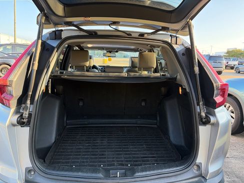 Used 2020 Honda CR-V Touring image 3