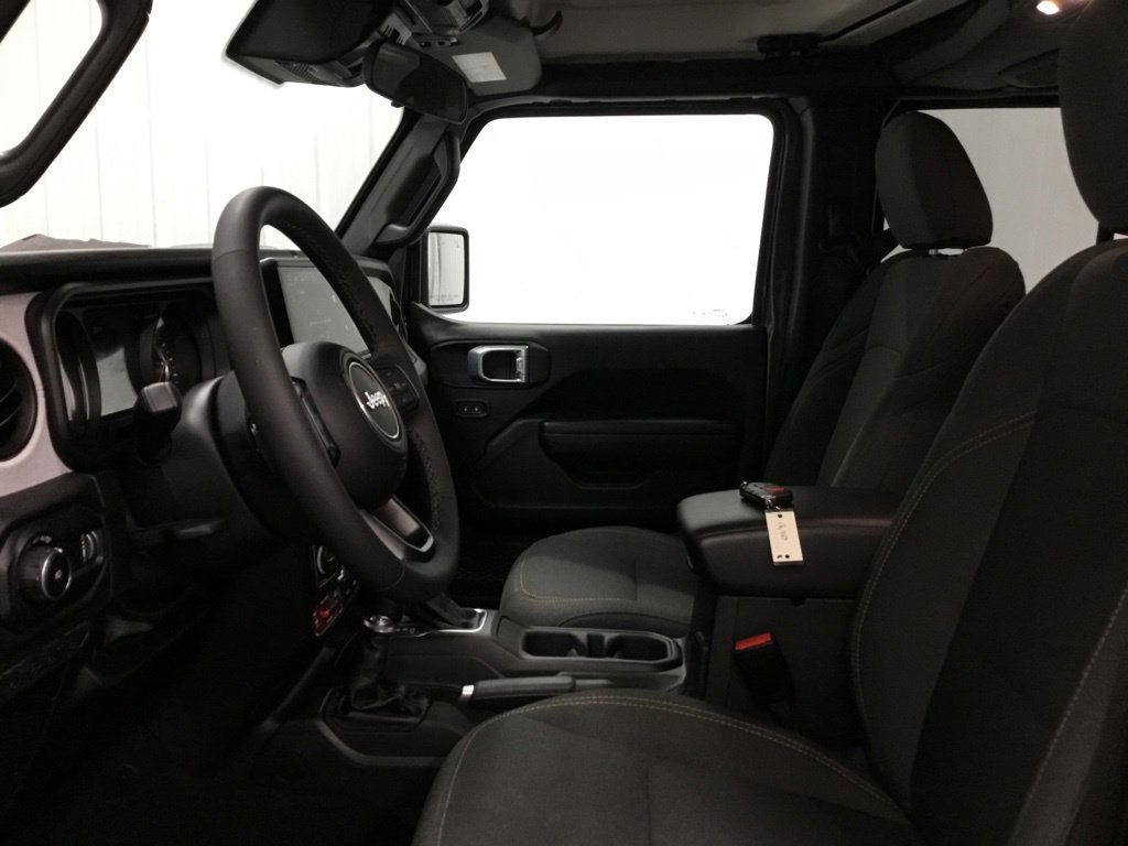 Used 2025 Jeep Wrangler Unlimited Sport AWD/4WD image 7