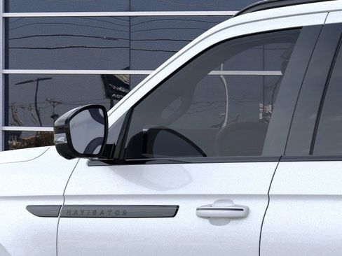 New 2025 Lincoln Navigator Reserve w/ Jet Appearance Package image 20