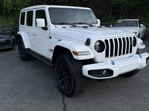 Used 2021 Jeep Wrangler Unlimited Sahara AWD/4WD image 21