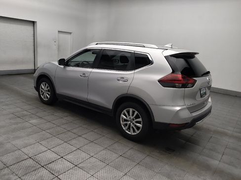 Used 2020 Nissan Rogue SV FWD image 3