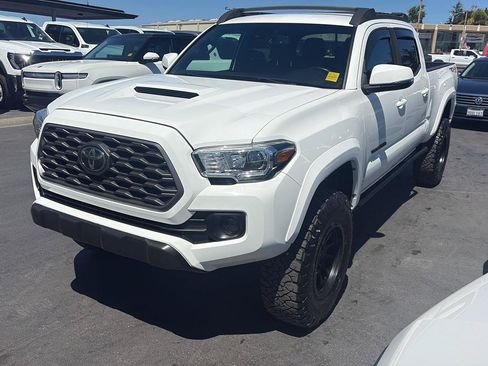 Used 2020 Toyota Tacoma TRD Sport w/ Technology Package AWD/4WD image 7