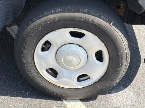 Used 2005 Ford F150 2WD Regular Cab image 13