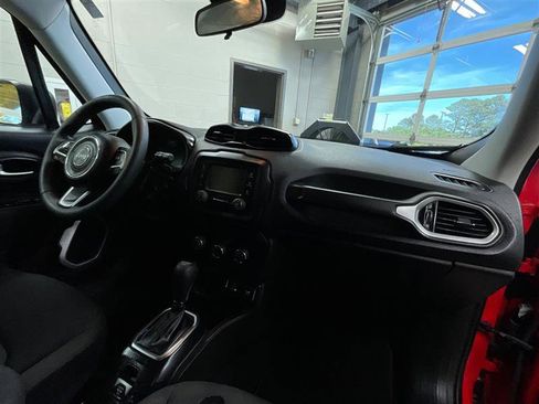 Used 2020 Jeep Renegade Sport w/ Sport Appearance Group FWD image 26